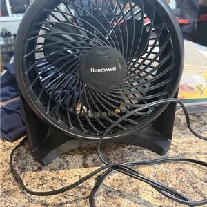 Honeywell Black Desk Fan